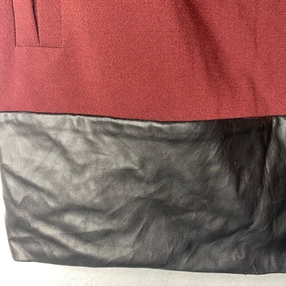 BANANA REPUBLIC MAROON DRESS WITH TRIM ACCENT WITH 2 FRONT POCKETS - Picture 4 of 8